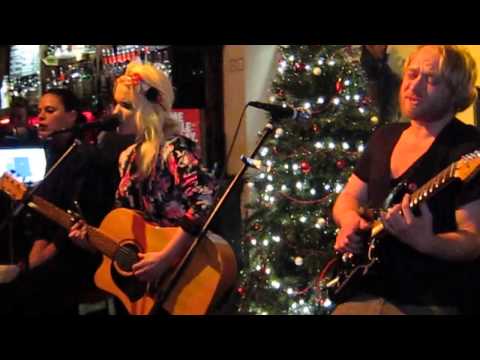 Bela Takes Chase - Flume - Live at Blue Monday