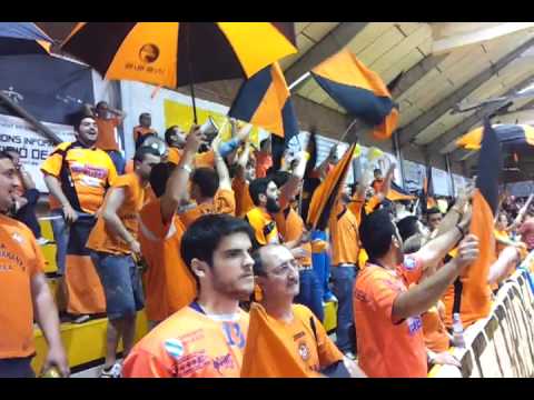 Chegada pabellon. Play-off de ascenso a 1 división Burela F.S. Viaxe