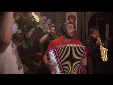 imogen reactioneaza la albertNBN+Imogen si trupa