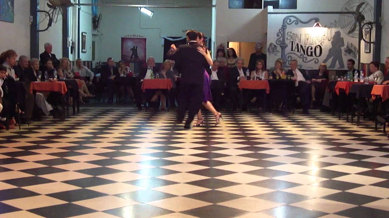 Sin Rumbo, bailan Daniel Juarez y Alejandra Armenti 2/4