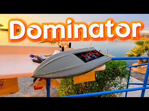 Dominator Rc Boat by Oxidean Marine in Self Righting version