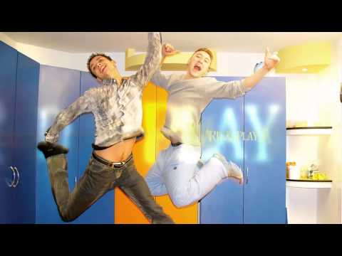 Kamarad & Play AJ - Toata noaptea la femei