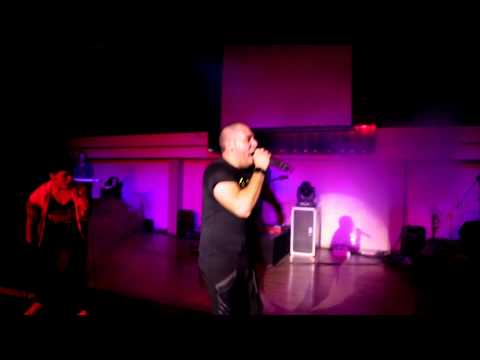 Zeki Alamo - Identidad (Official Video) en Vivo