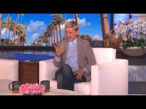 エレン、世界ハローデーでリース・ウィザースプーンに挨拶 (Ellen Greets Reese Witherspoon on World Hello Day)