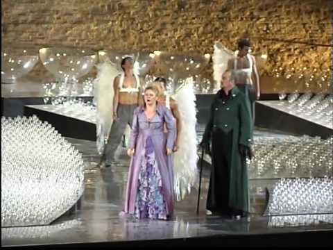 Puccini Tosca-Scarpia-2-Atto primo Sferisterio Macerata 2005