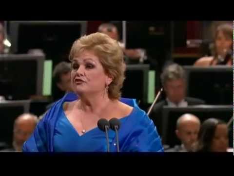 Susan Bullock - Climb Every Mountain & You'll never walk alone 2011