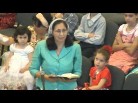 Salutul sr. Lidia Mozoc pentru Biserica baptistă Ghetsimani la Rusalii.  23 iunie 2013.