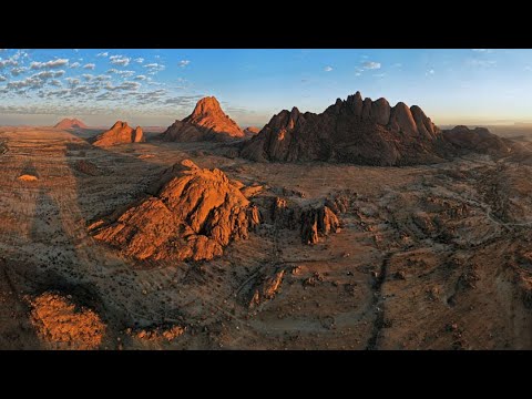 NAMIBIA, Spitzkoppe : Amazing Planet (4K) 2021