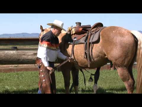 How to Western Saddle a Horse - The Right Way For The Horse