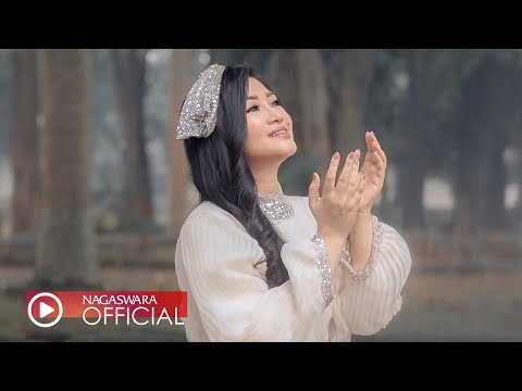 Fitri Carlina - Semesta (Official Music Video NAGASWARA) #religi