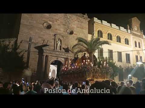 ¡MOMENTAZO ÉPICO! Borriquita de Linares con la Sentencia de Jerez en la Plaza de San Francisco