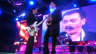 Los Tigres del Norte - La moneda  En vivo La Fe Music Hall 2011