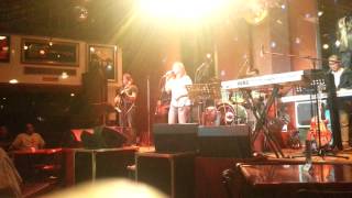 Starting over again. Makina band with Jinky Vidal