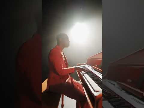 ZAKES BANTWINI - ASANDA ft KUSUSA & ARGENTO DUST (Official Music Video)