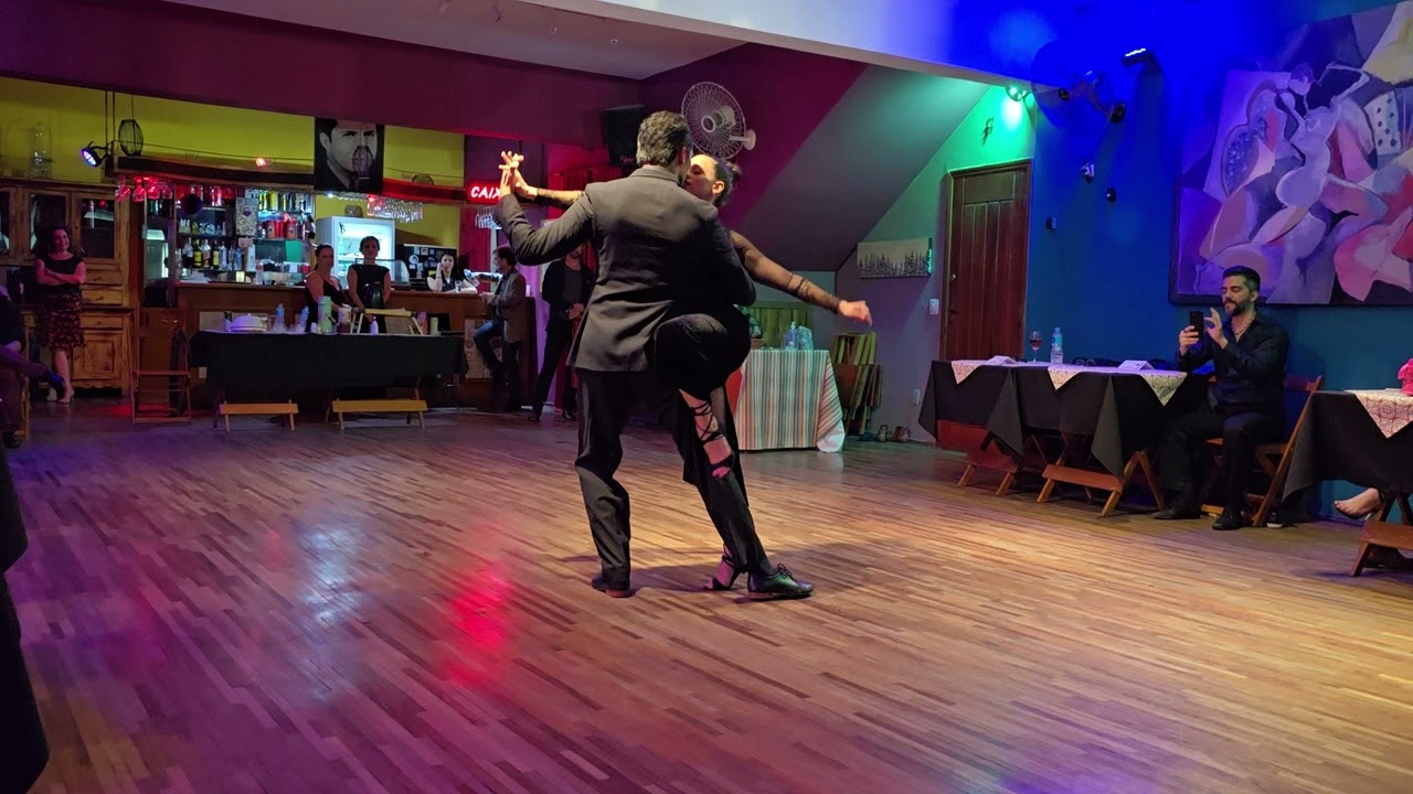 Yasmina Mamana e Müller Dantas 1/4 milonga El Último Café