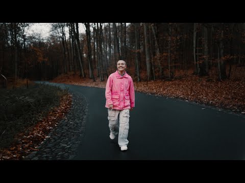 Queenkutee - Na chwilę zwiać prod.Rafalix (Official Video)