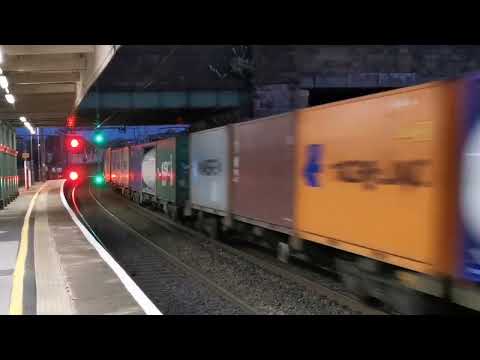 90013/90004 4m11 Coatbridge - Crewe liner, 4th August 2022