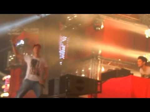 Akyra ft MC Chucky @ Sunrisefestival (2013)