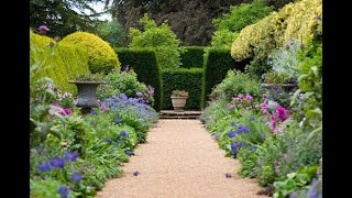 Creating a Beautiful Flowering Hedge: Tips and Techniques
