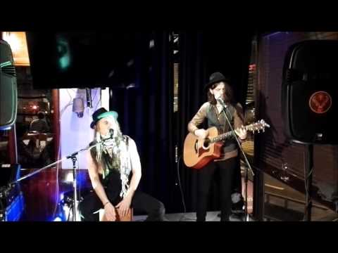 HÄRMÄ duo, live @ lennonjohto