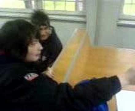 mu ja skrsi glavata(KOCE METALEC)