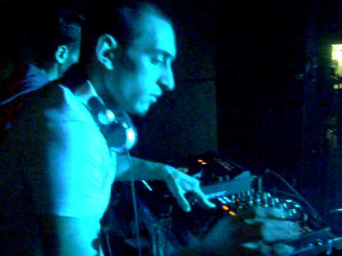 Dj Cemkaan Live Performanc2