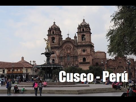 148 Antonio Sangio. Organizing a tour in Cusco with Alba Weinman, Geraldine Orozco and Blair Styra