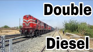 preview picture of video 'Double Diesel "KATNI WDG3A" twins with partially loaded Double Stack Container speeds through BANAS'