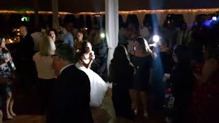 Download lagu Pylon Entertainment - Bride sings Journey mp3