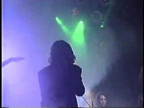 Bajo Un Cielo Gris en vivo (Hard Rock Mexico 1995)