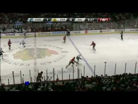 Duncan Keiths elbow to Daniel Sedin.