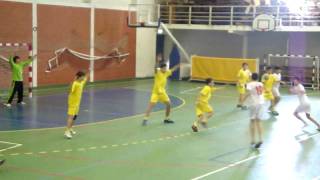 preview picture of video 'andebol macieira gondomar iniciados'