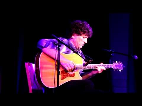 Yosi Levi performs in Tel Aviv - one of Israel's finest Guitarists! (2nd clip).