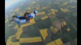 preview picture of video 'AFF L7 Skydive at Hibaldstow June 2010'