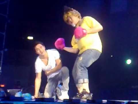 110226 ShinKyu attacking Siwon SS3 Manila, Philippines