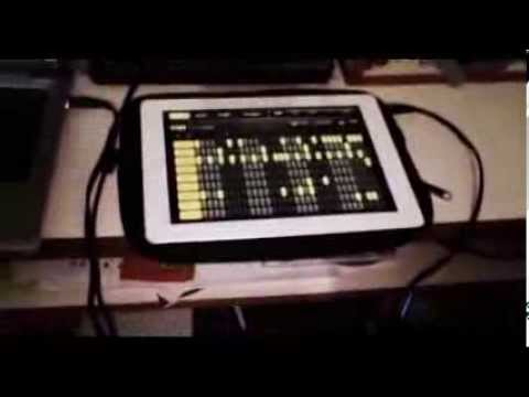 [DEMO] DM1: the Drum Machine for iPad (Fingerlab) TR-808 kit