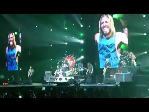 Yes Guest: 9/19/15 - Anaheim - Jon Davison with the Foo Fighters - Tom Sawyer