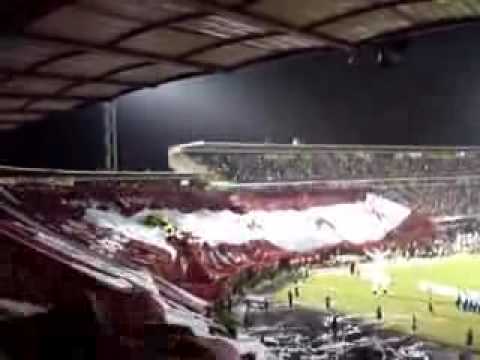 "bandera santa fe" Barra: La Guardia Albi Roja Sur • Club: Independiente Santa Fe