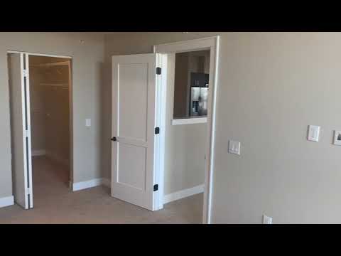 3B #414 LightHorse 4041 3 Bedroom 2 Bathroom Plus Den Apartment Home