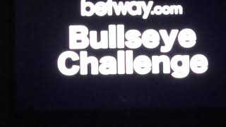 Simon Whitlock 9 darts bullseye challenge