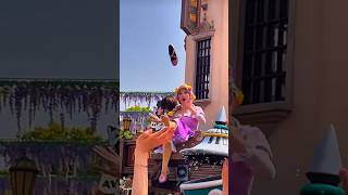 Download lagu Rapunzel LOSES Shoe in Disney Parade - FUNNY Disney Moment #disney #disneyparks #rapunzel mp3 Download lagu Rapunzel LOSES Shoe in Disney Parade - FUNNY Disney Moment #disney #disneyparks #rapunzel mp3