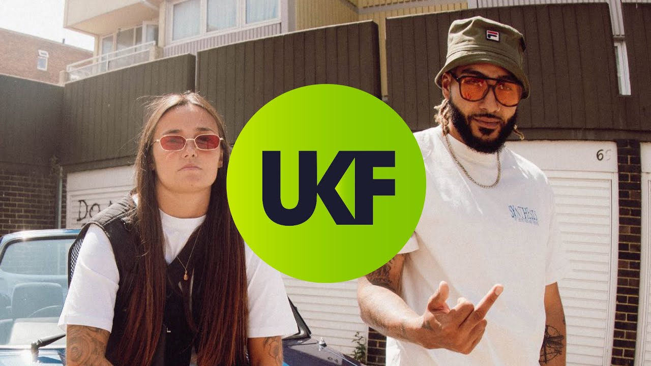 Mollie Collins x Champion DI - Oxide & Neutrino