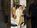 Karan Johar Neha Angad Bedi Anushka Ranjan At Manish Malhotra S House For Ganesh Darshan Video