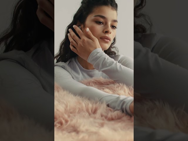 Vídeo relacionado con Sudio A3Pro Snow White - Auriculares con cancelación de Ruido para Todo el día Experiencia auditiva equilibrada, micrófonos, conexión Bluetooth multipunto, Bluetooth 5.4, IPX4