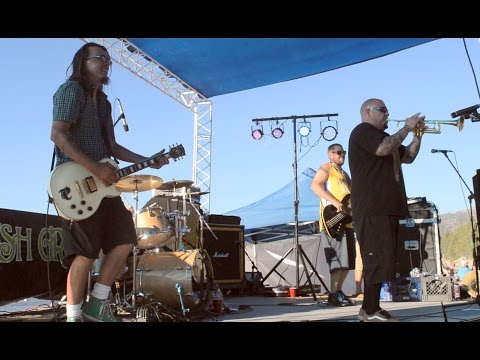 Lavish Green  'Just Another Day' Live at Lakeview Commons
