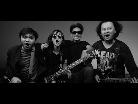 Papillons The Band - ဝရုန်းသုန်းကား (Official Music Video)