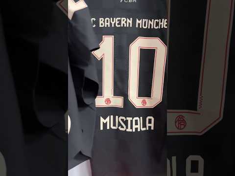 Bayern's dressing room for the game against RB Leipzig | Bundesliga