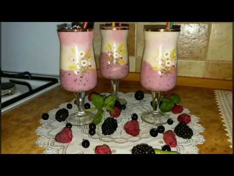 Молочный,фруктово-ягодный коктейль.