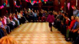 "Mam chusteczke haftowana" - Comblain - la- Tour