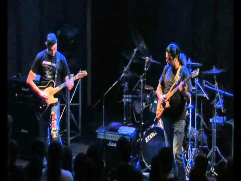 Anthimos Manti - Live support to Paul Gilbert (time to turn)